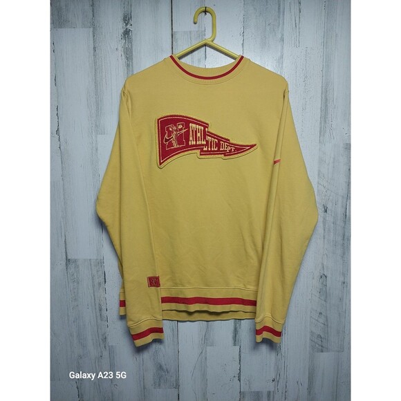 Nike Sweatshirt Mens Medium Yellow Crewneck Athletic Department Varsity - Picture 1 of 6